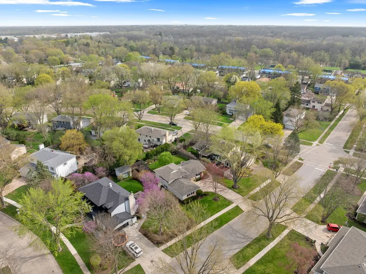706 E Golf Road