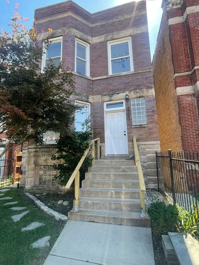 2721 W Polk Street