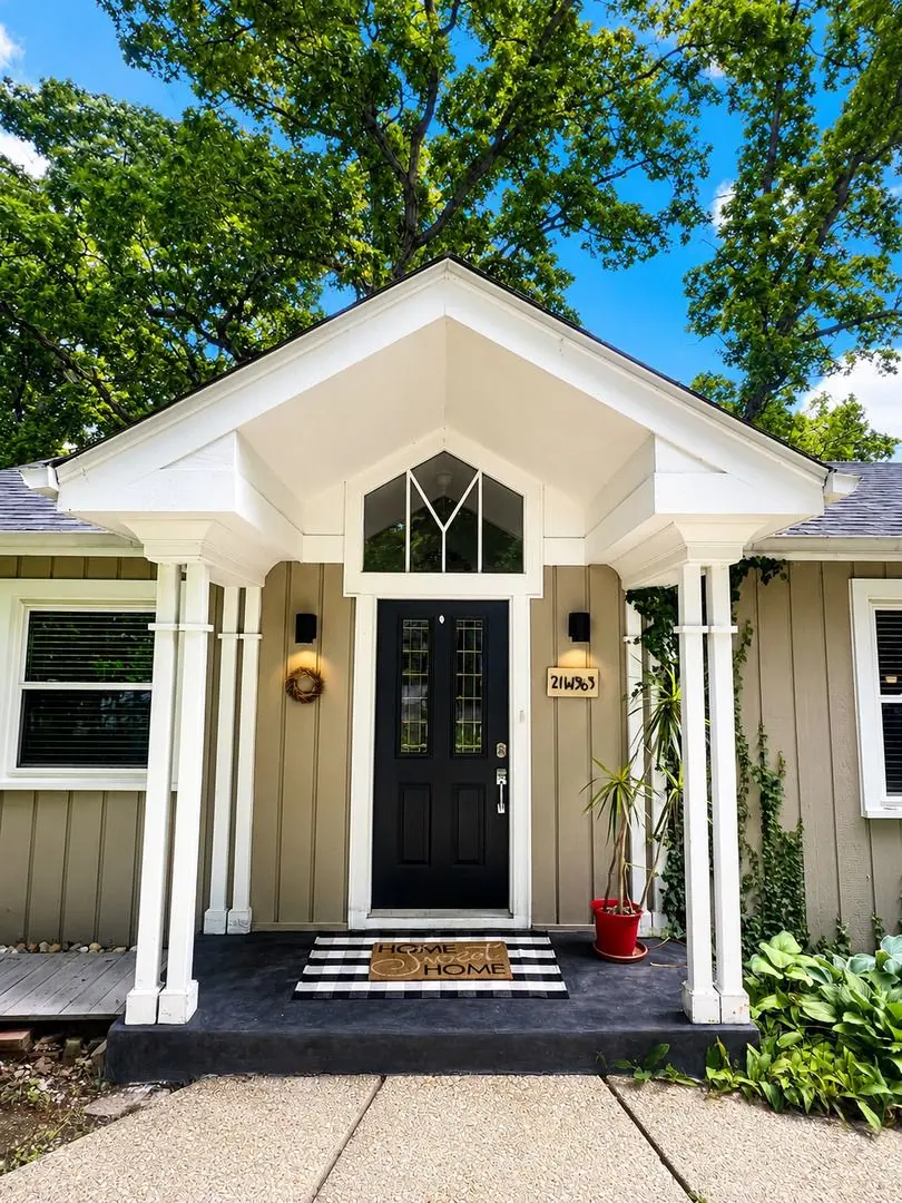 21W363 Walnut Road