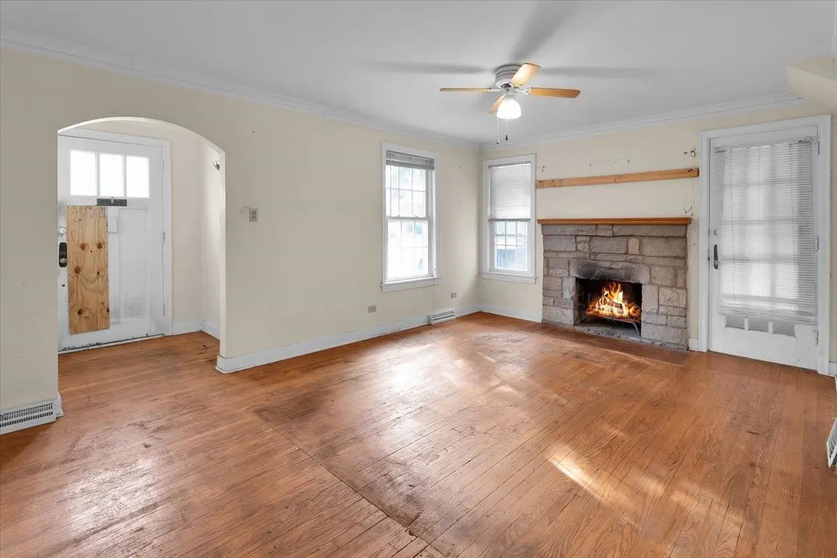 4328 Wolf Road