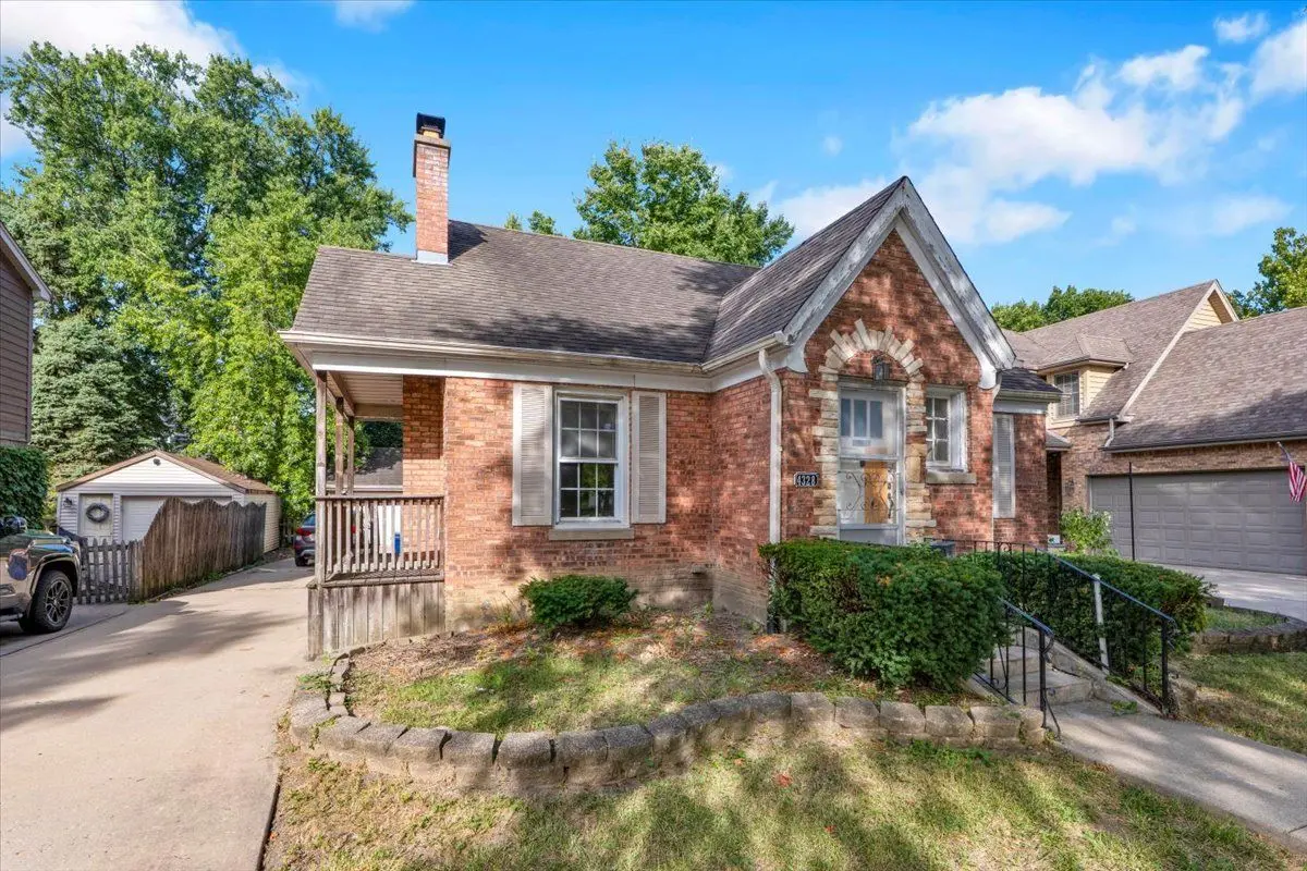 4328 Wolf Road