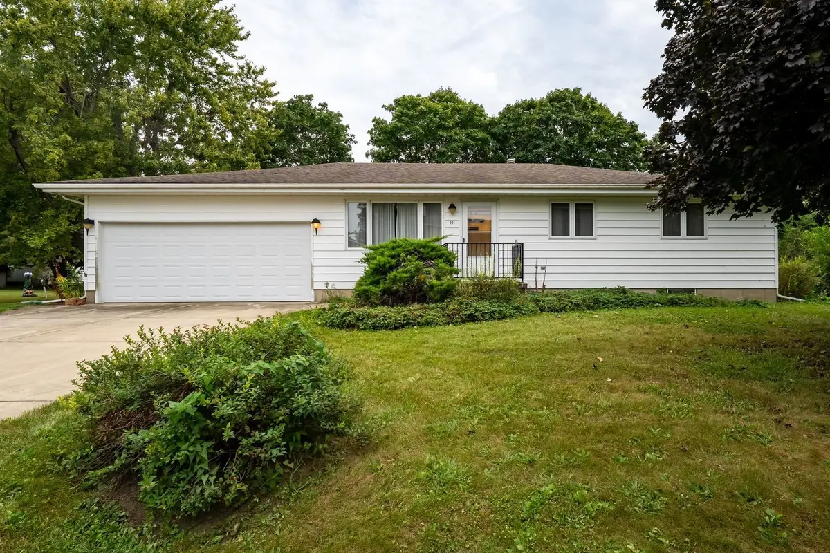 201 E Ririe Place