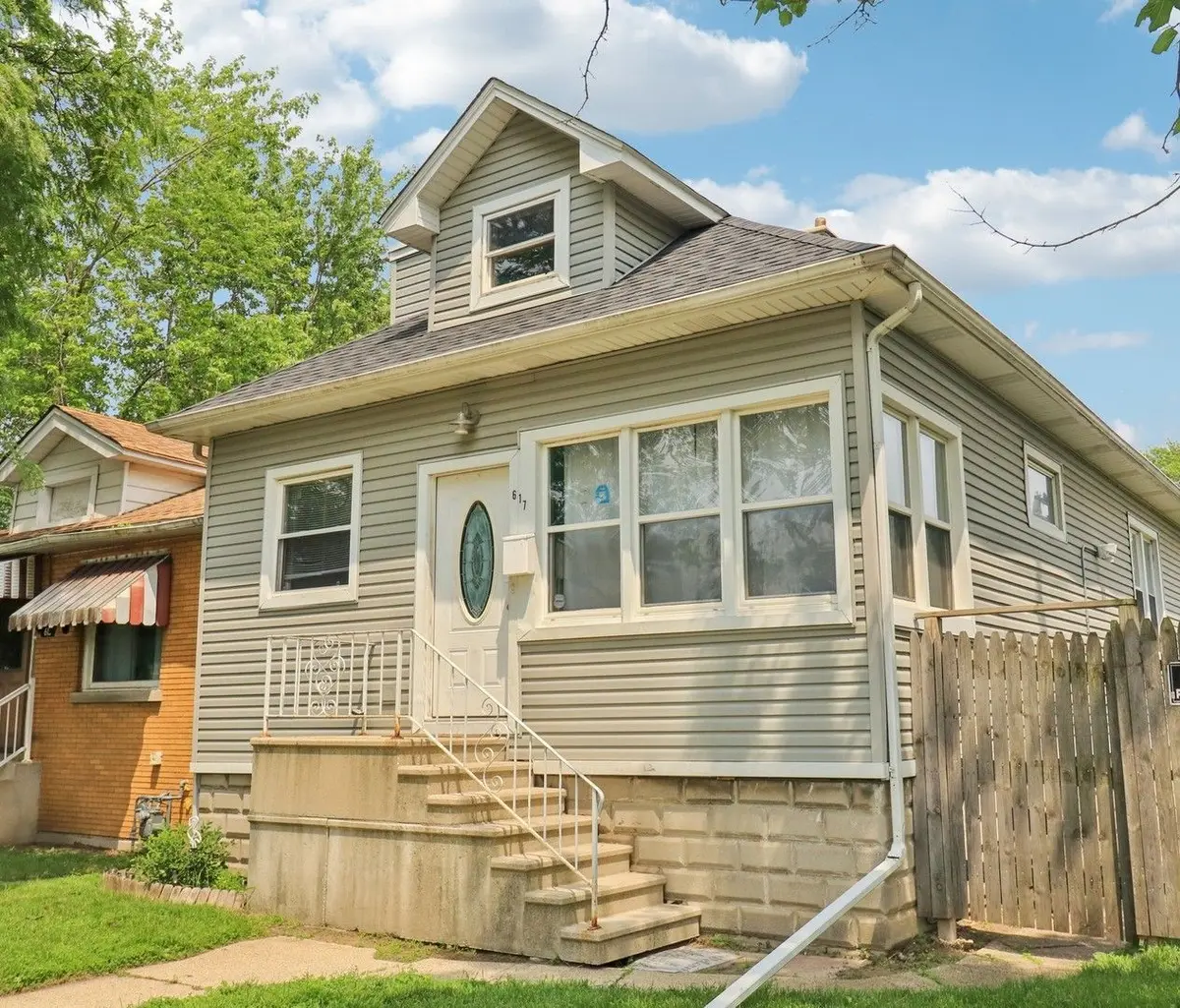 617 Hirsch Avenue