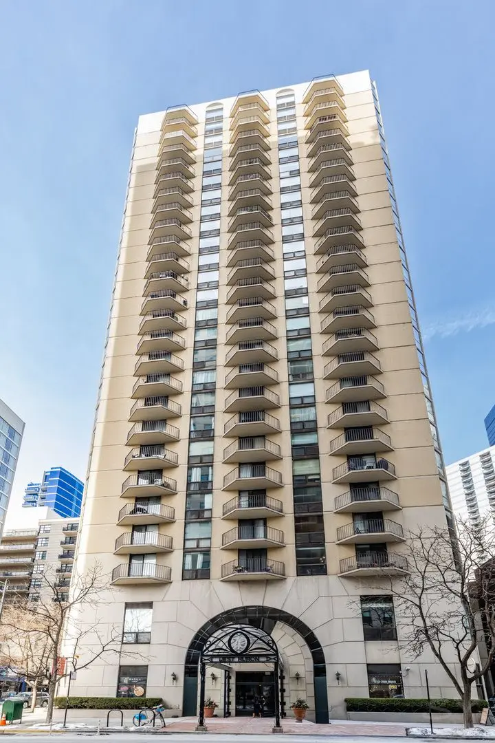 70 W Huron Street