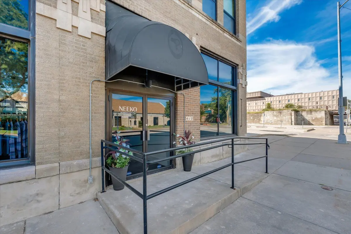 410 Main Street