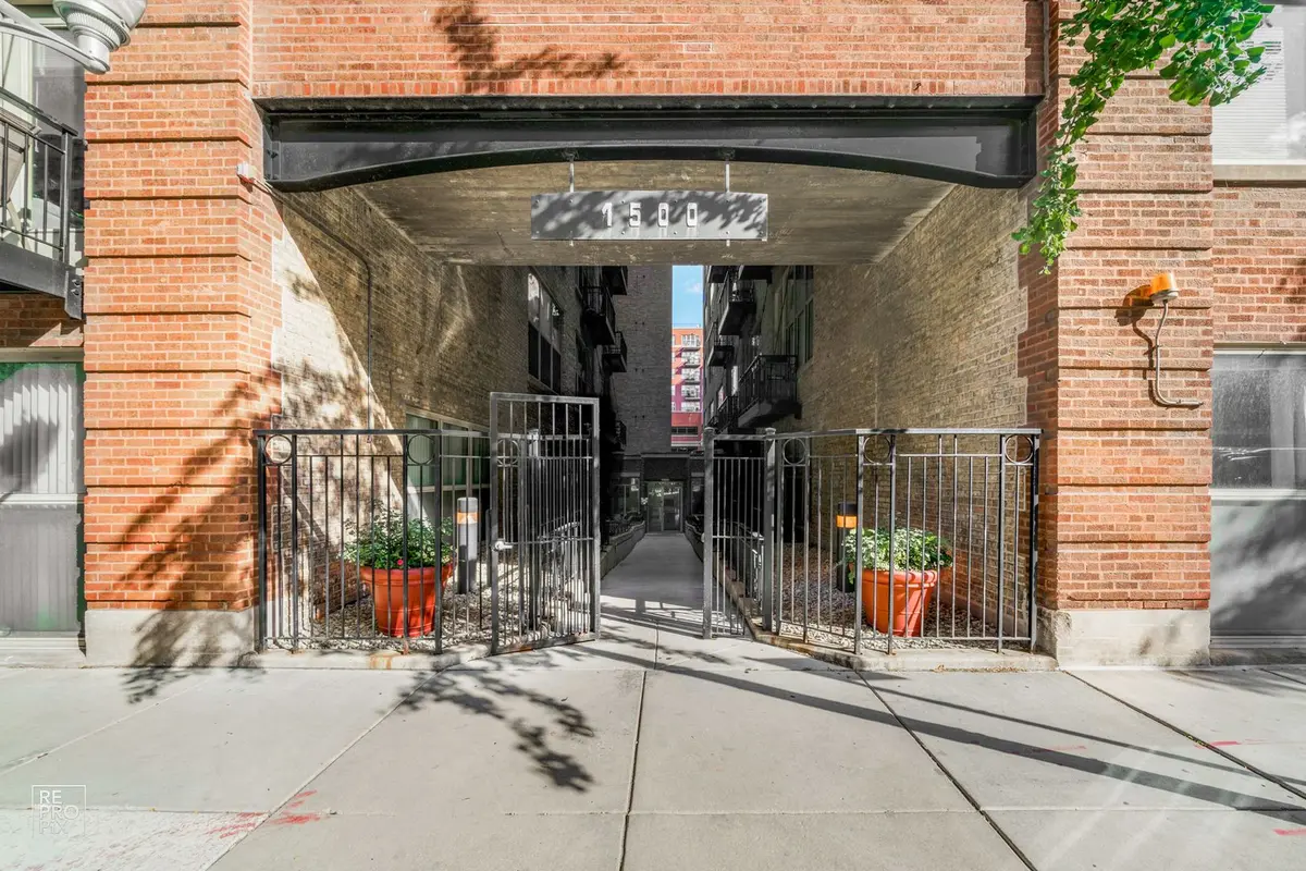 1500 W Monroe Street