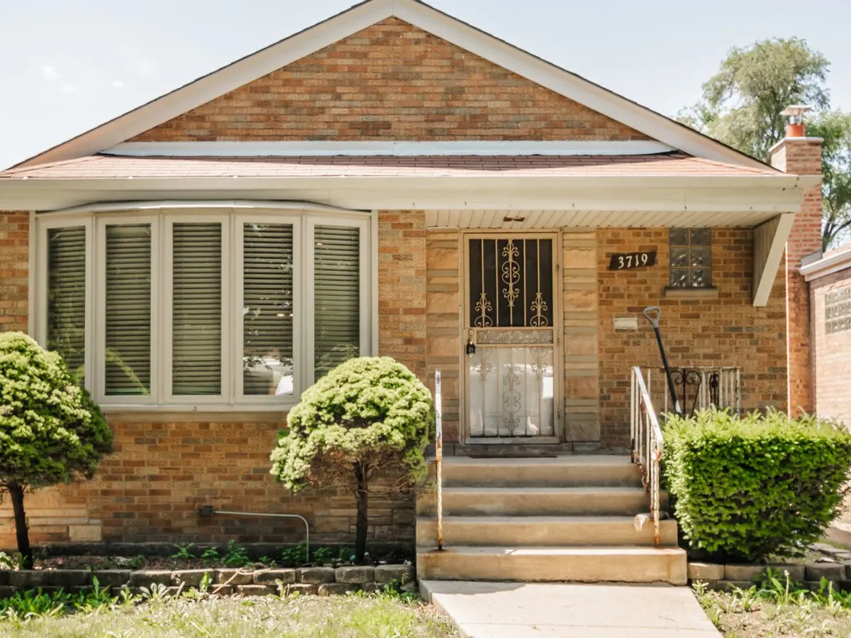 3719 W 81st Place