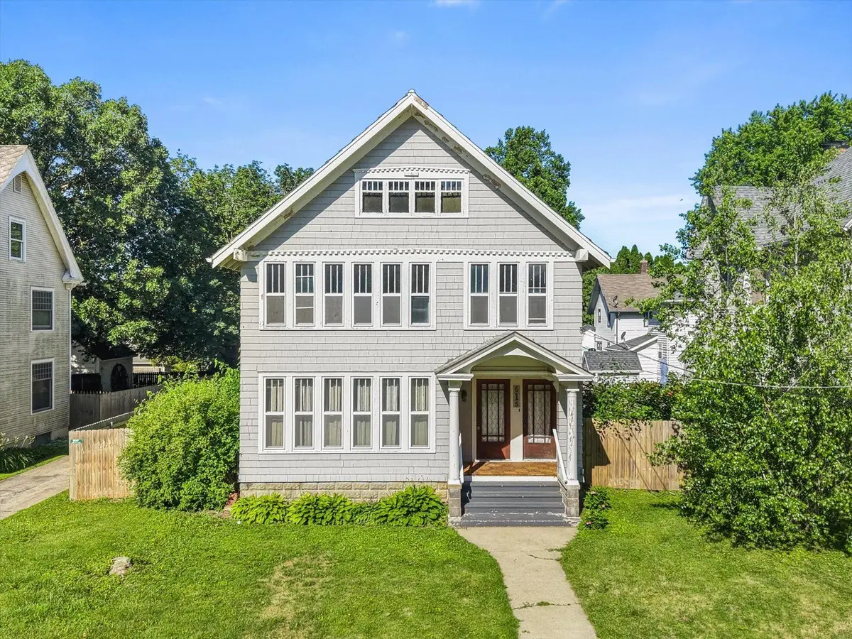 515 N Hennepin Avenue