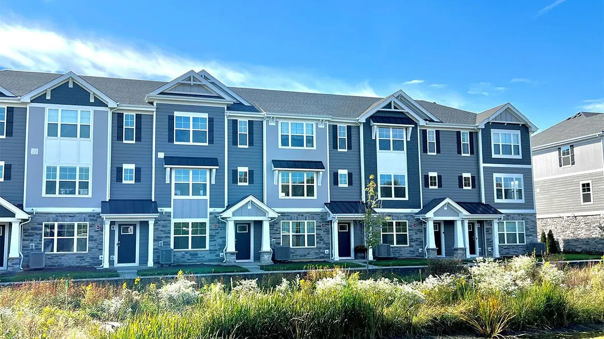 413 lakeshore Court