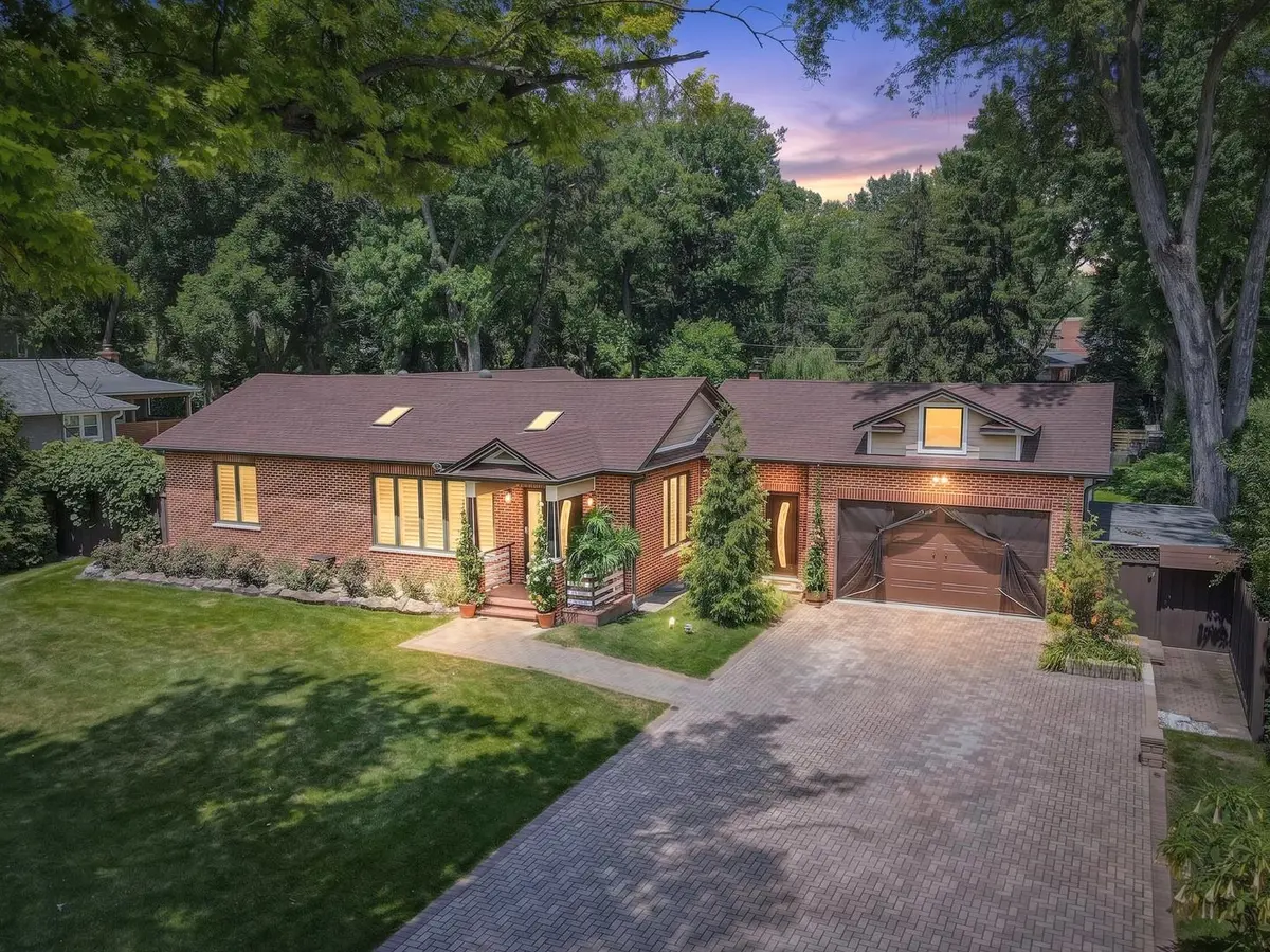 10 E Willow Road