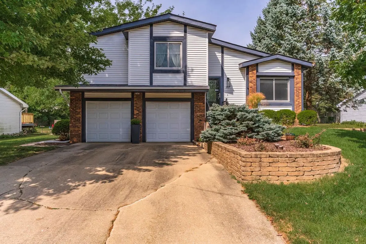 207 Greenleaf Drive
