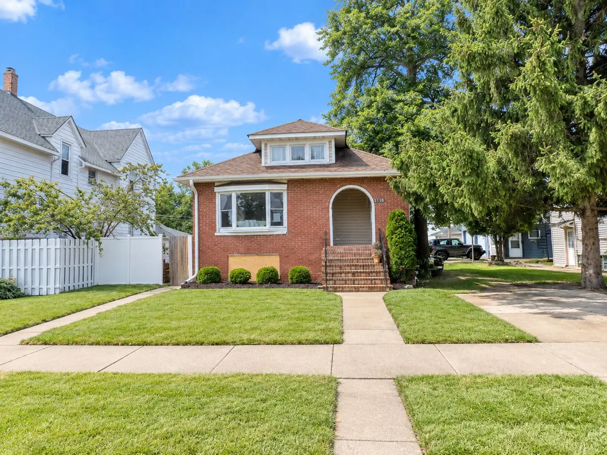 1110 N 16th Avenue