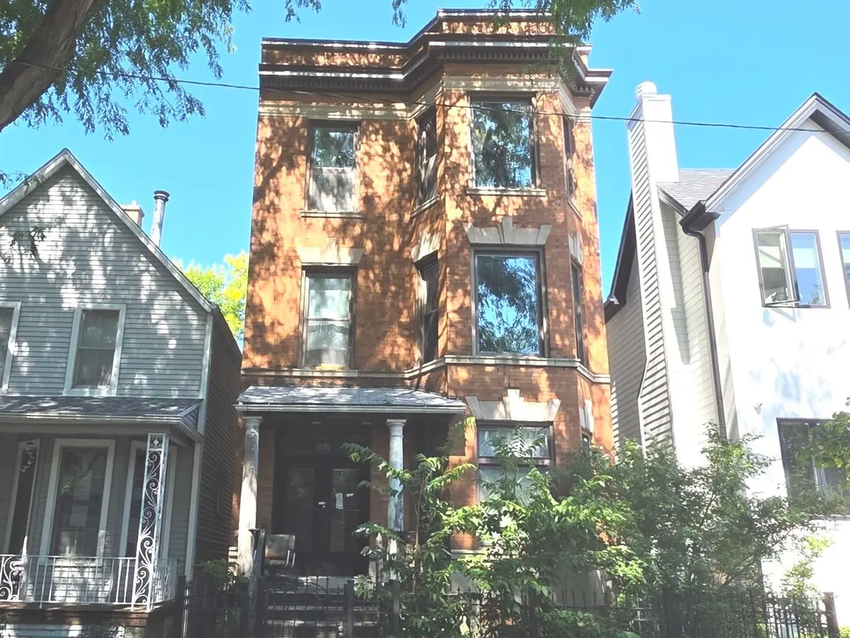 1908 W Cuyler Avenue
