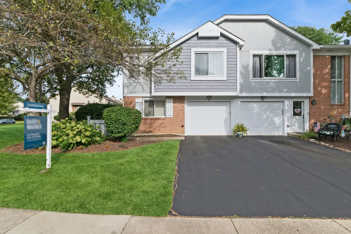 ON671 Bedford Lane