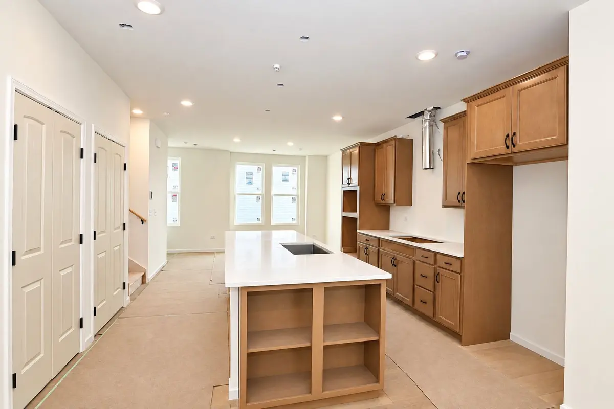 1711 Pratt Court