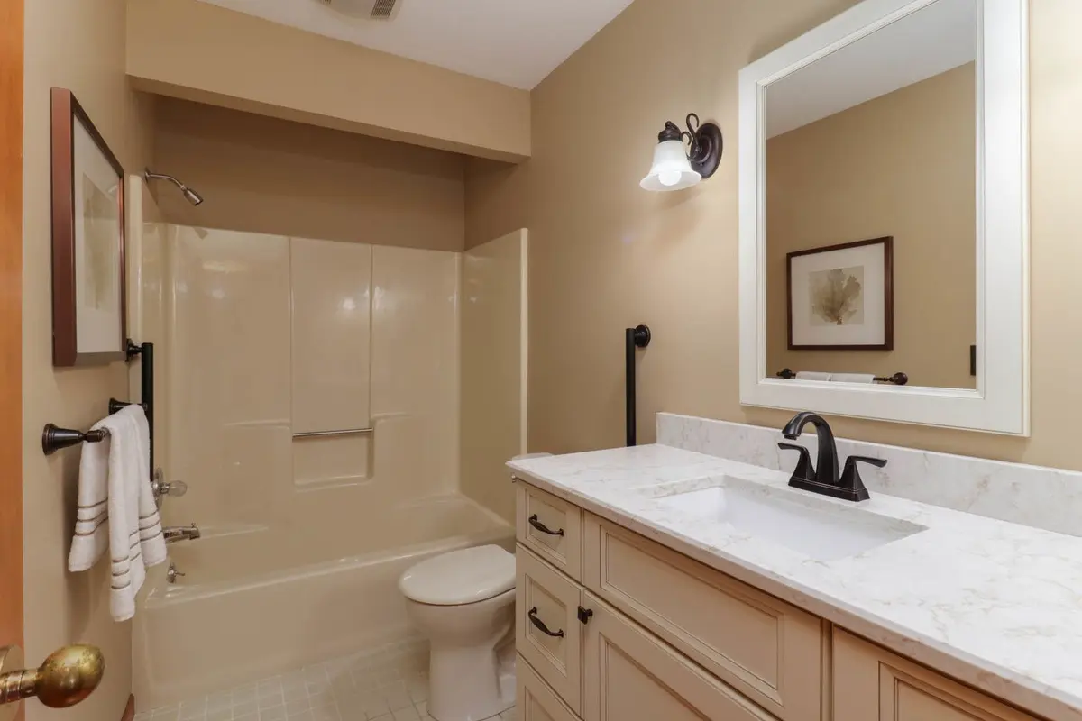 2509 Driftwood Road