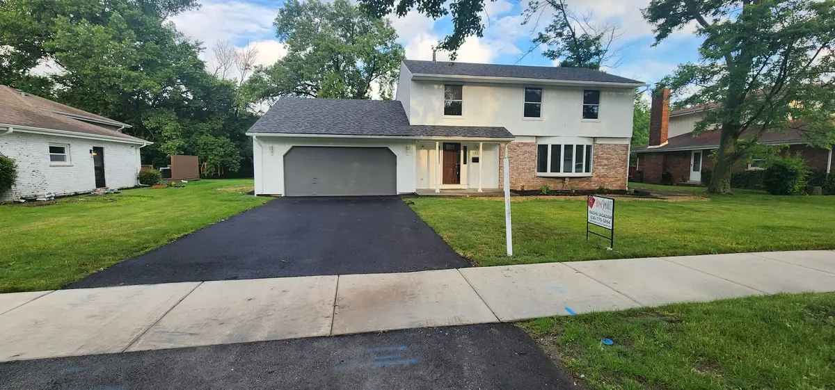 1421 Lawrence Crescent