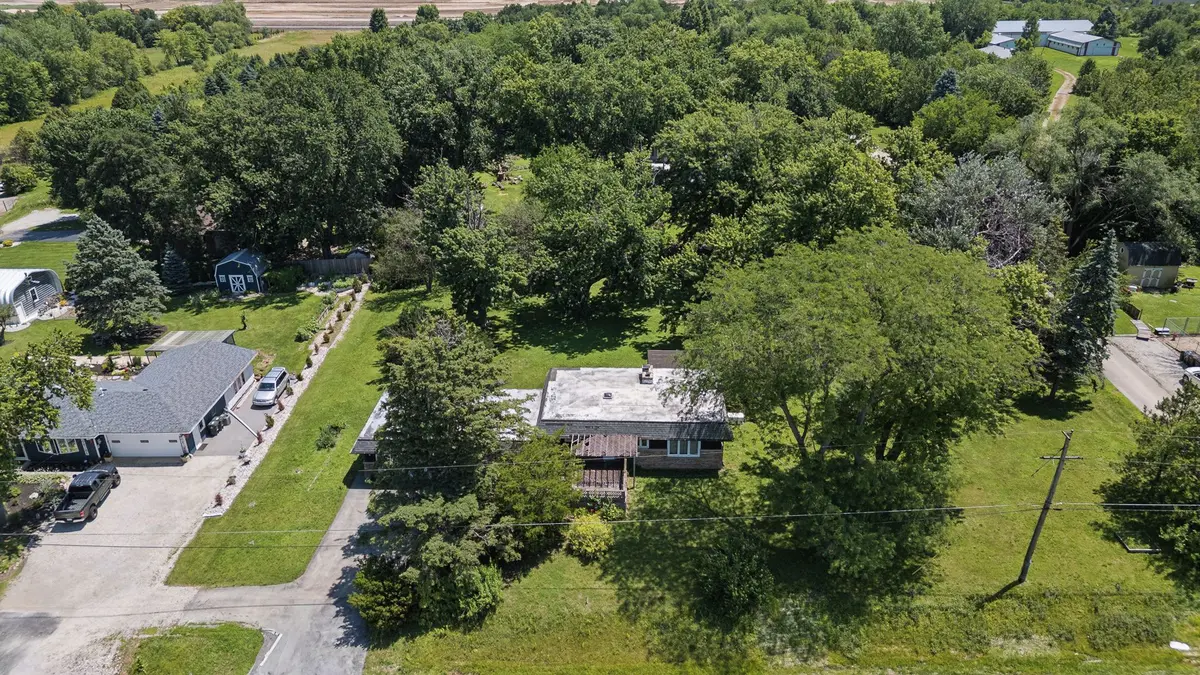 2740 N Cedar Road