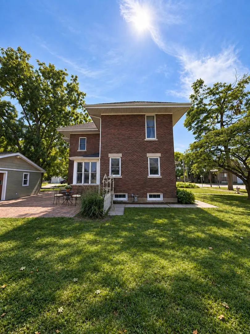 202 E 1st Street