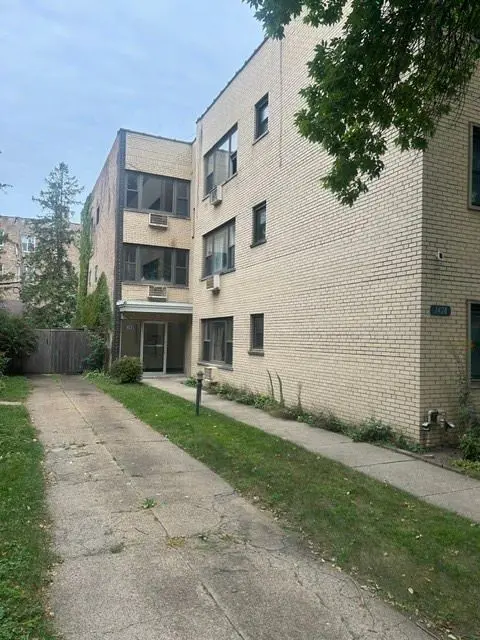 1428 W Fargo Avenue