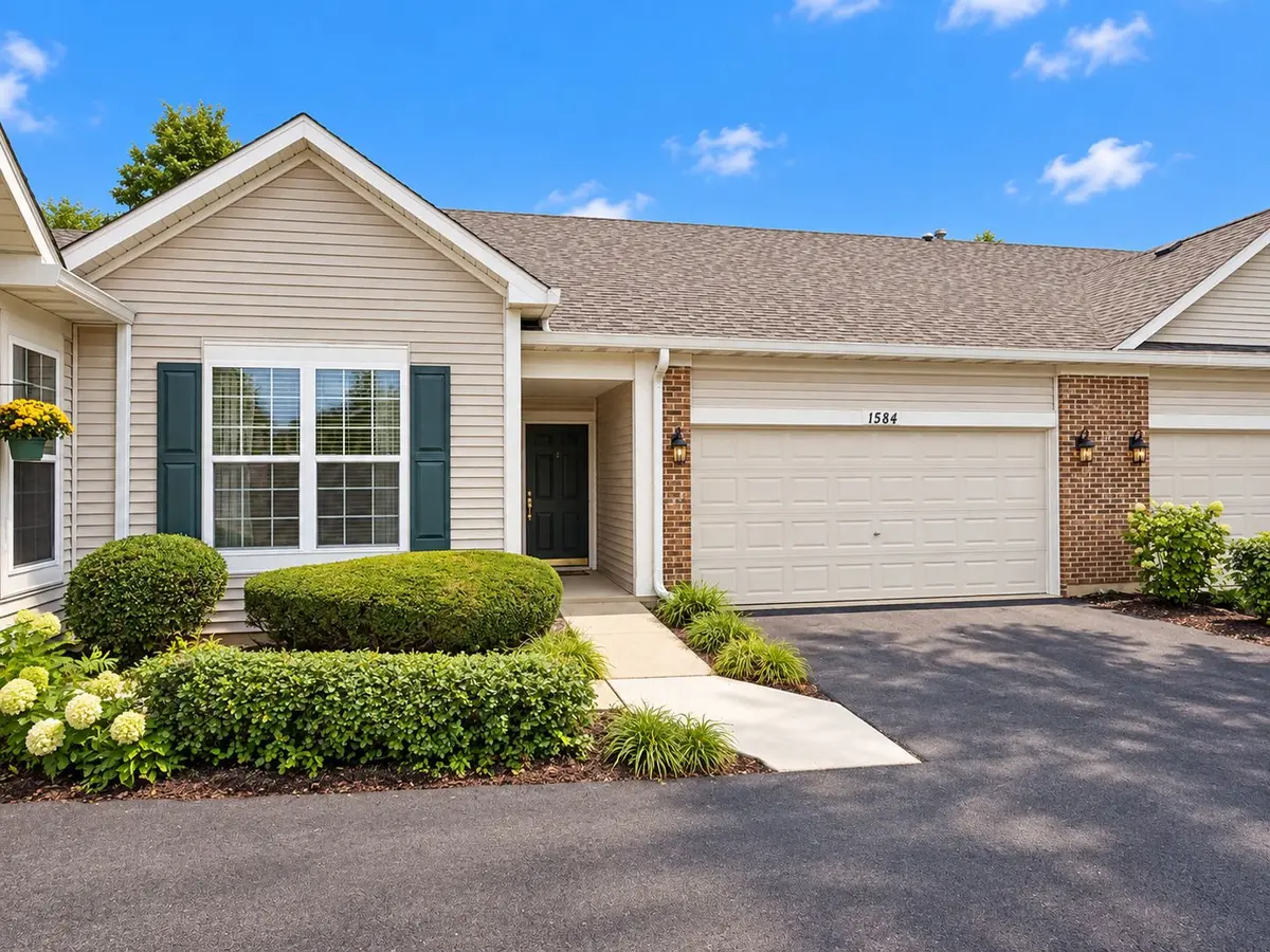 1584 W Ludington Circle