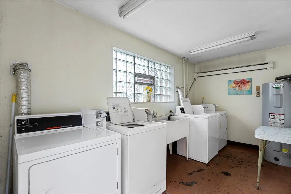 6206 W 64th Place
