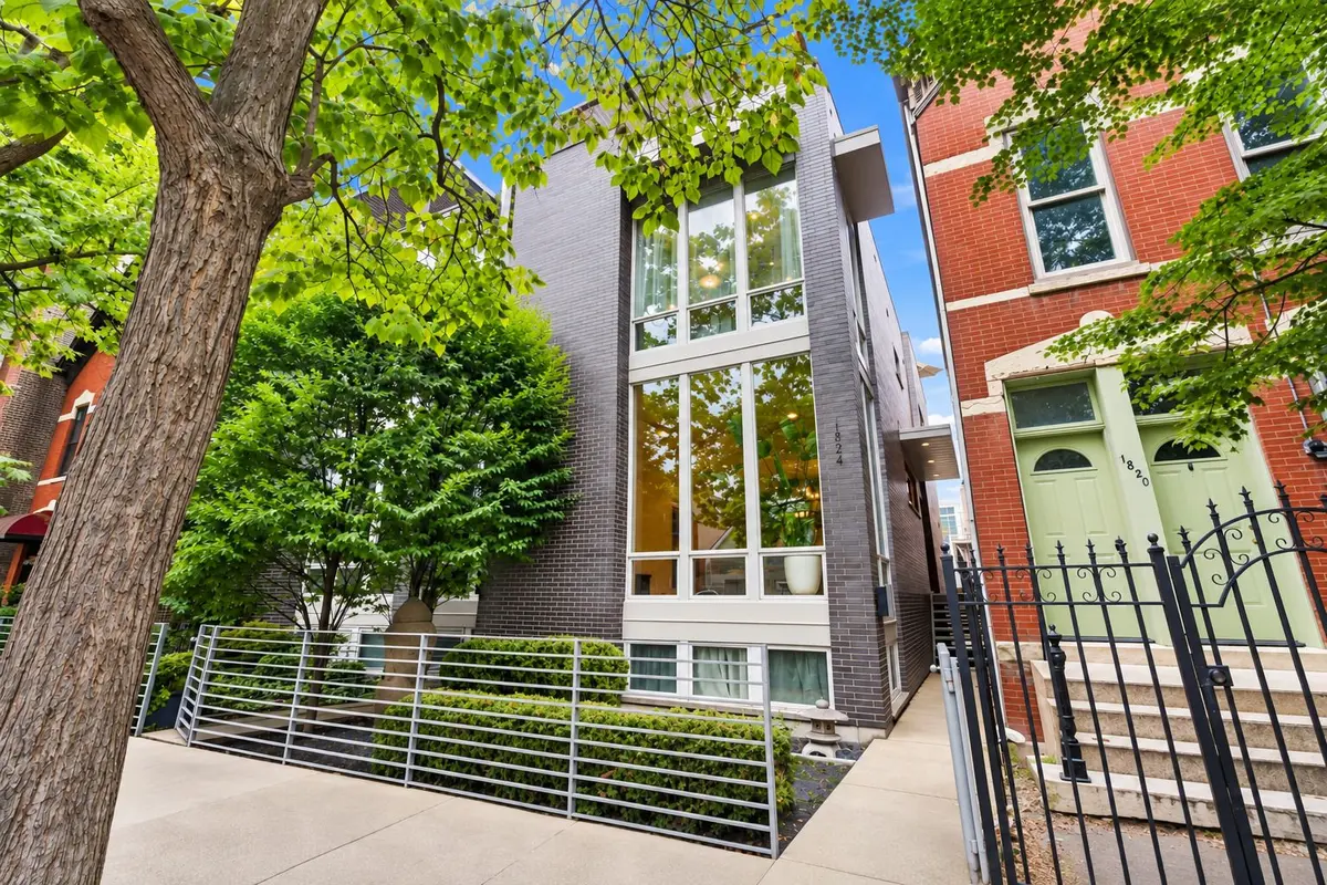 1824 W Superior Street