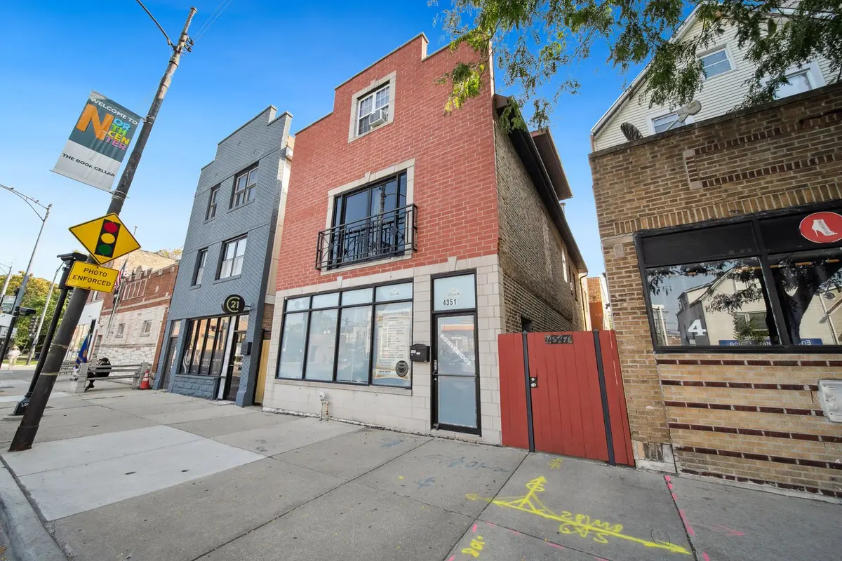 4351 N Western Avenue
