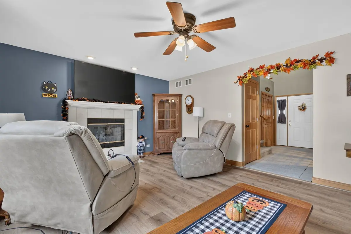 706 Country Squire Court