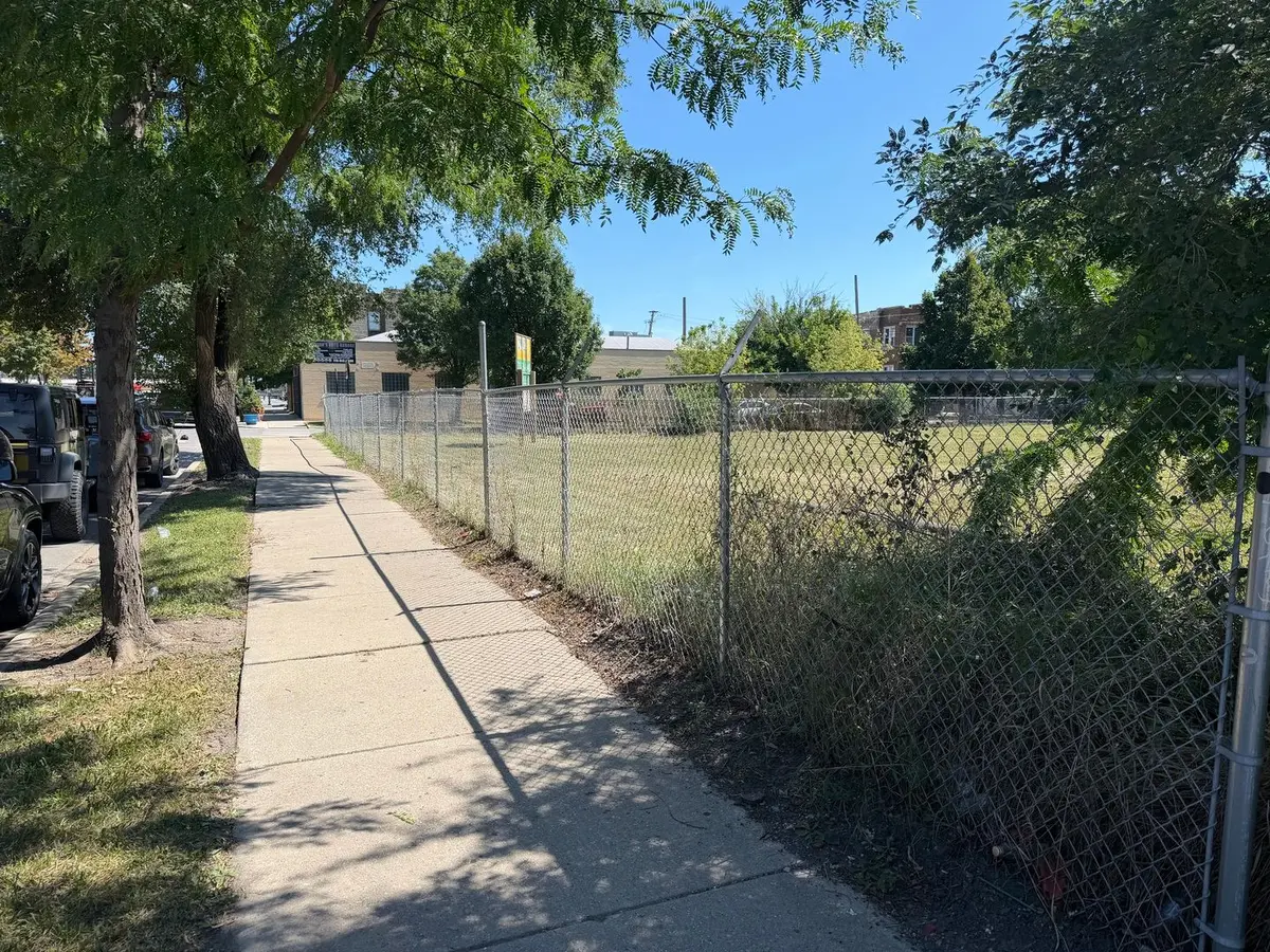 2433-41 W 59th Street