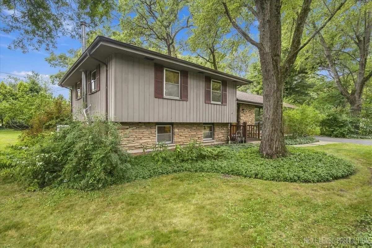 28W041 Elm Drive
