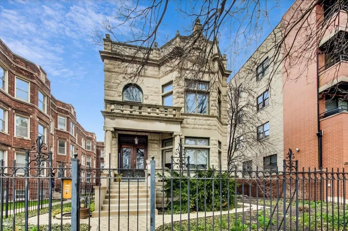 940 W Cuyler Avenue
