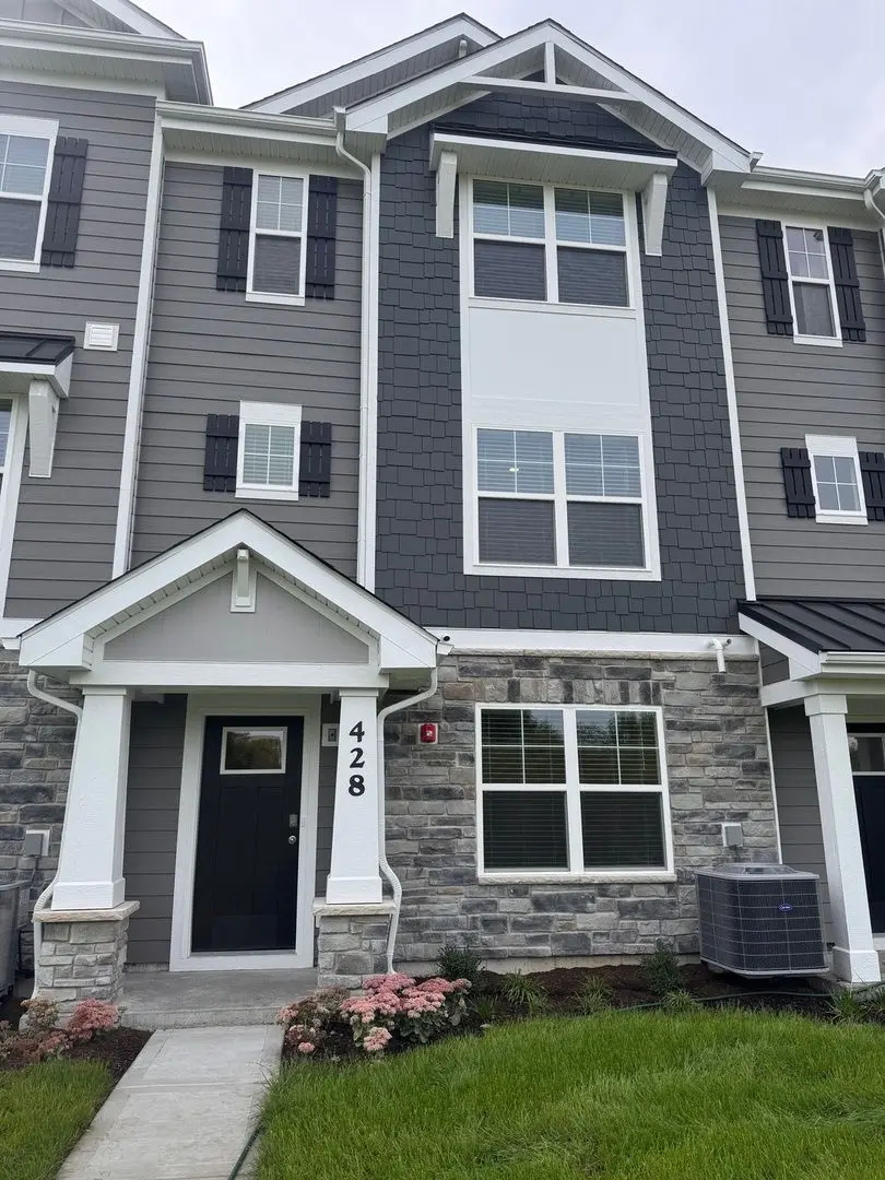 428 Lakeshore Court