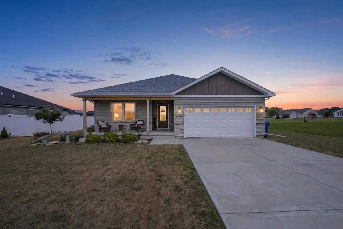 1406 Indian Trail
