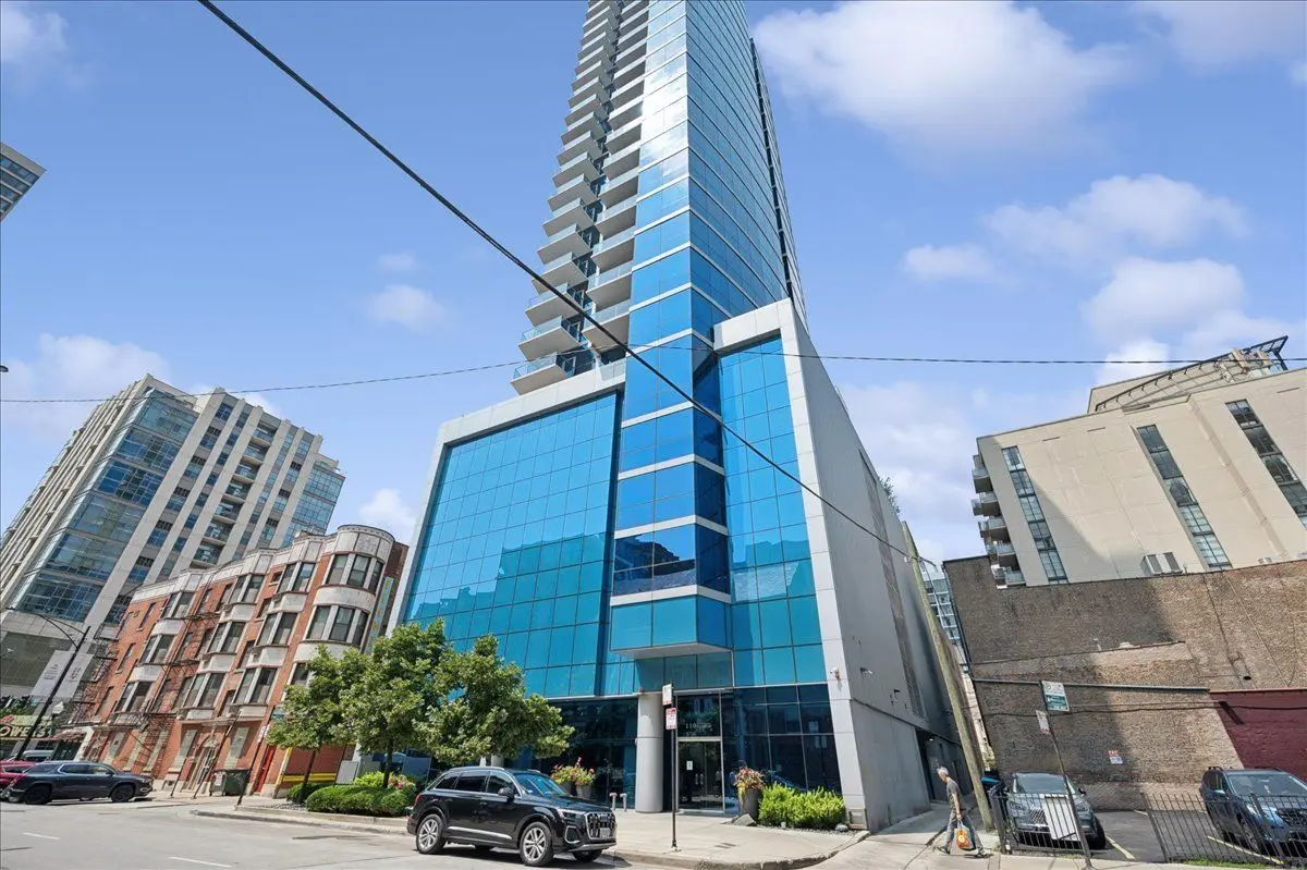 110 W Superior Street