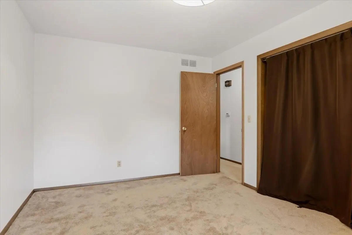 1706 Erin Drive