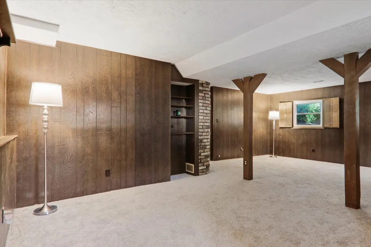 1706 Erin Drive