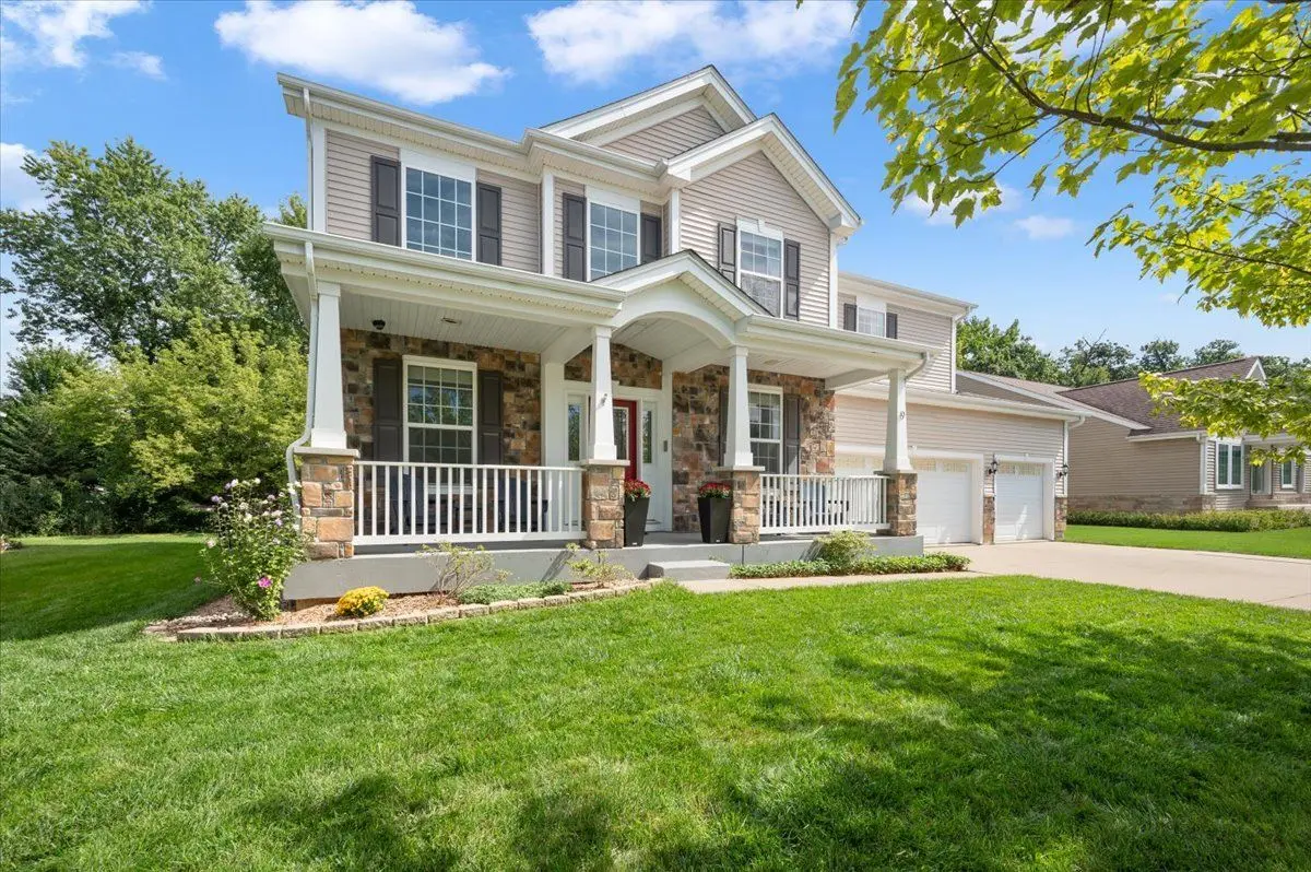 9 Lake Vista Court