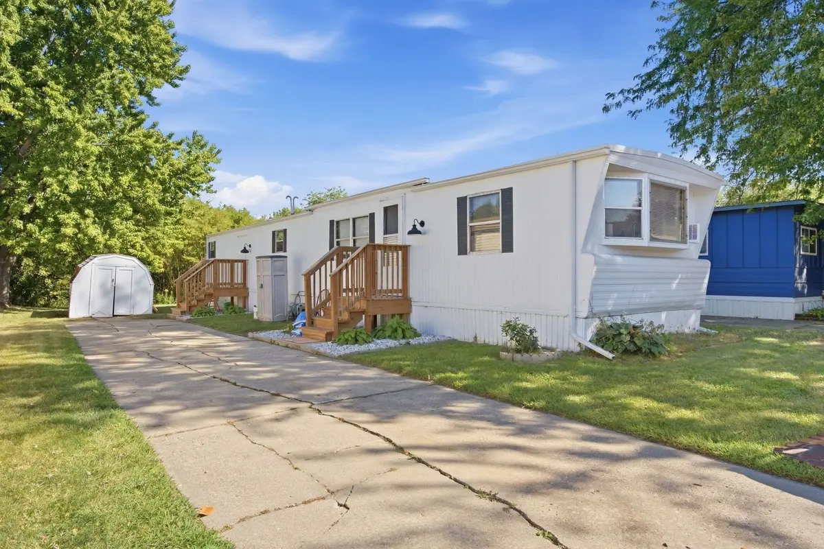 1824 Huckleberry Lane