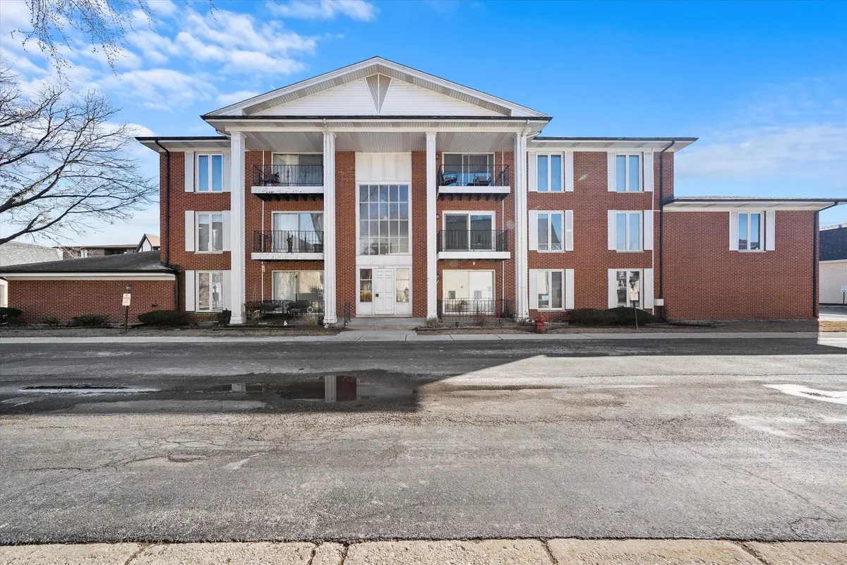 5721 CIRCLE Drive
