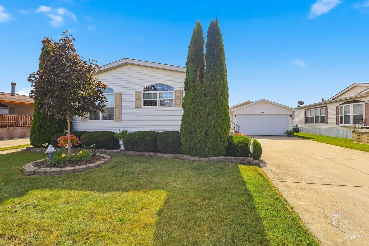 854 Aspen Drive