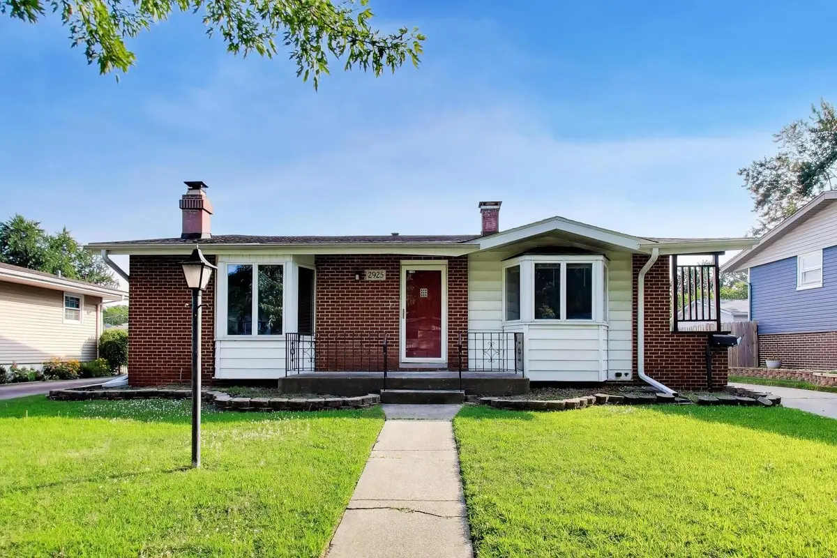 2925 E 188th Place