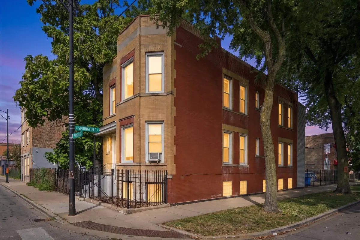 3900 W Division Street