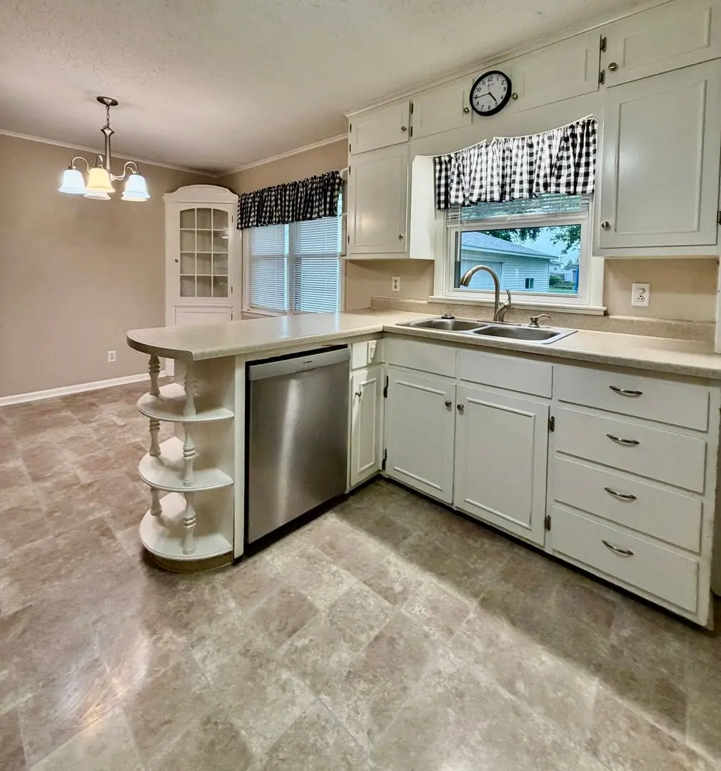 806 9th Street