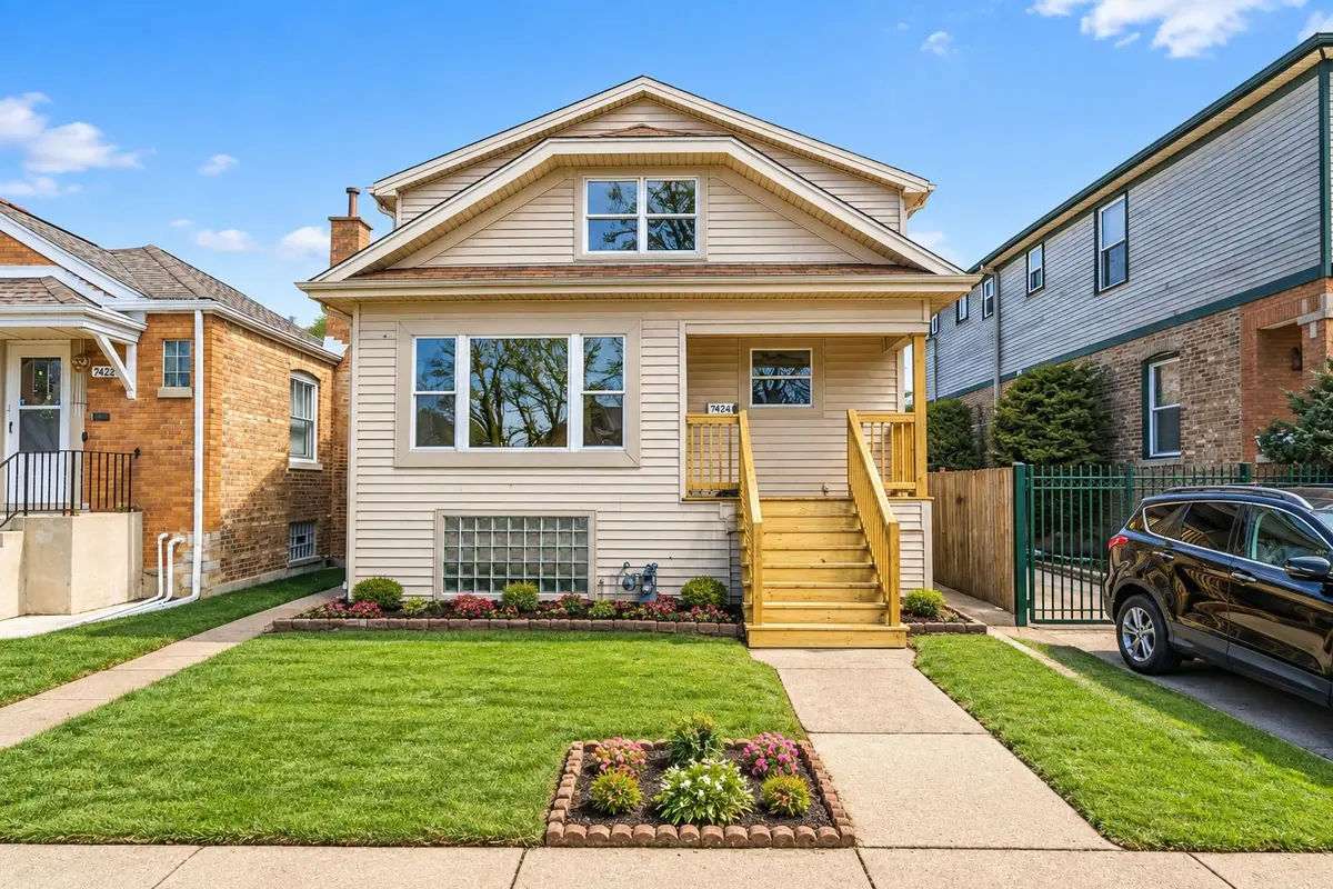 7424 W 57th Place