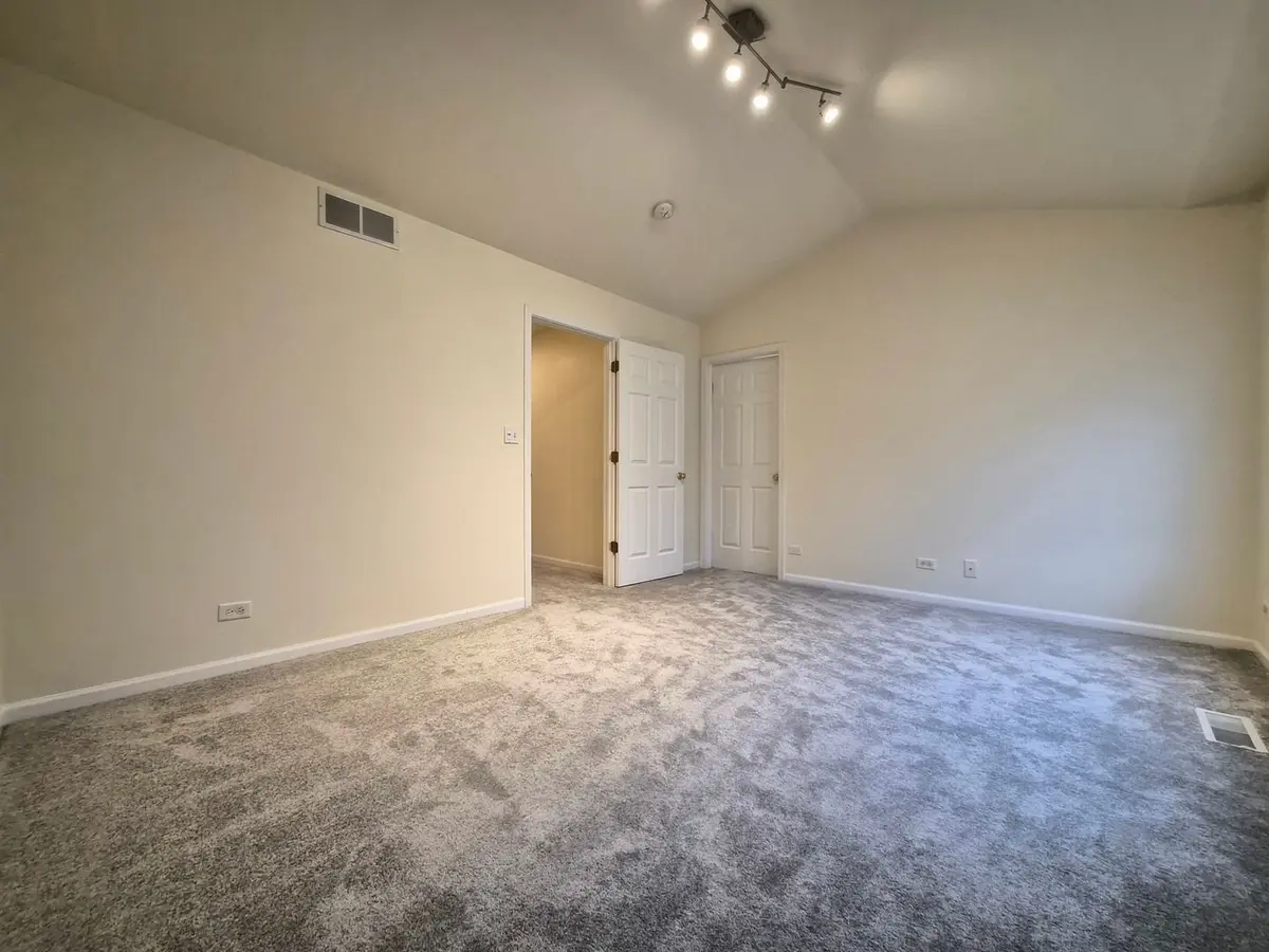 3397 BRADBURY Circle