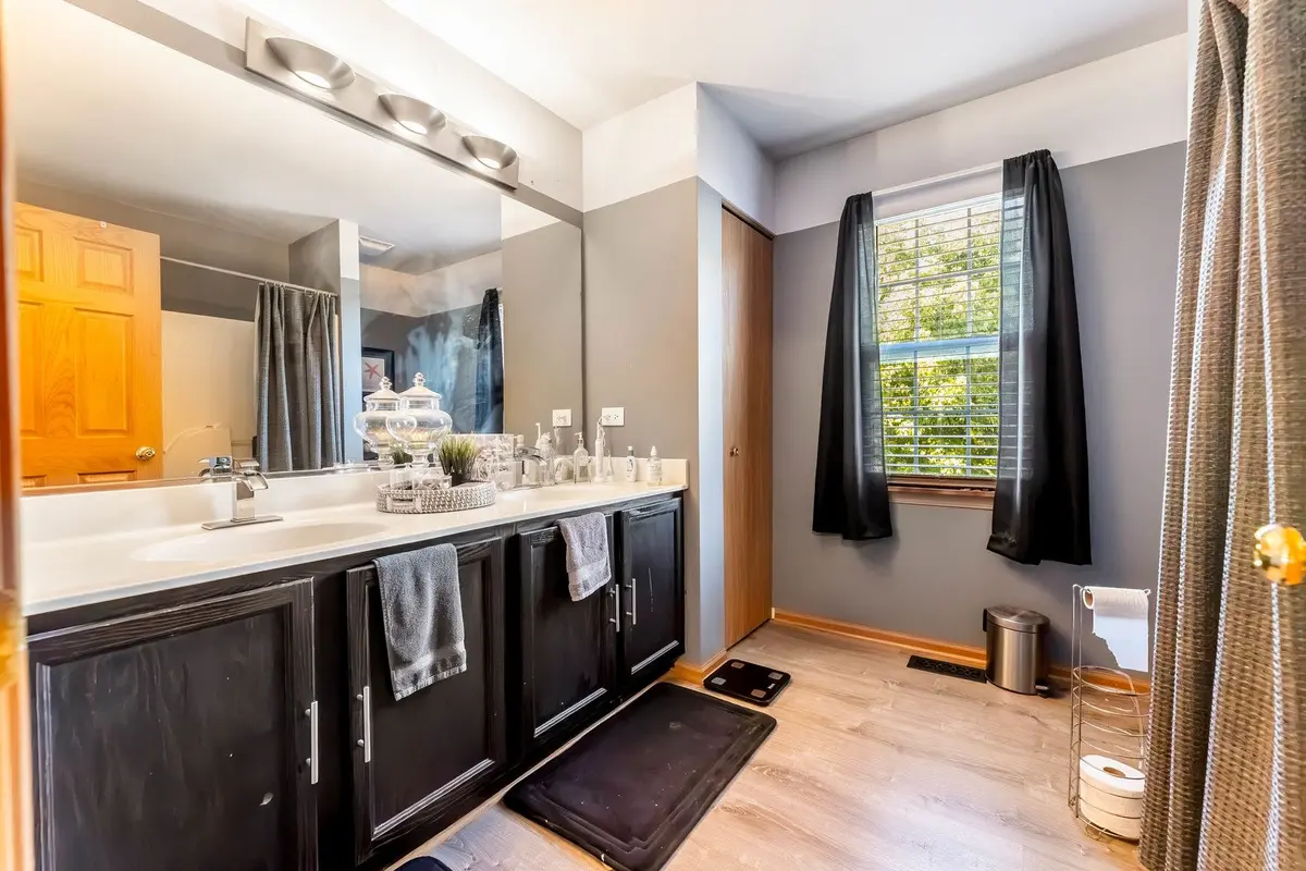 275 Gladiolus Drive