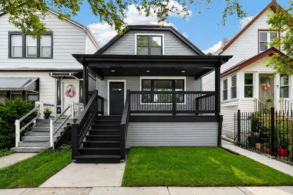 3527 N Kostner Avenue