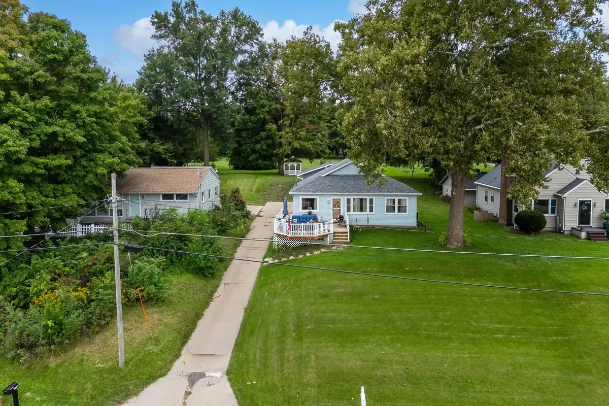 712 S CODY Road