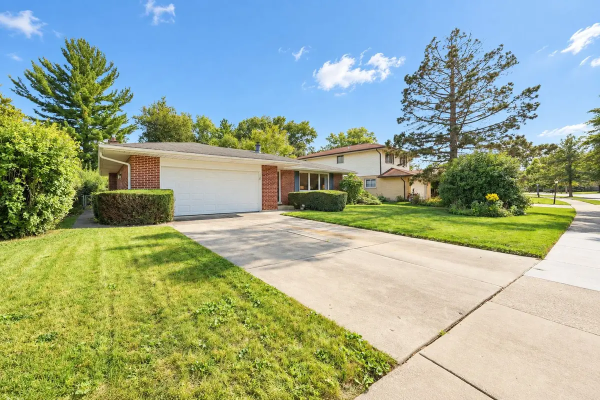 1723 E Maya Lane